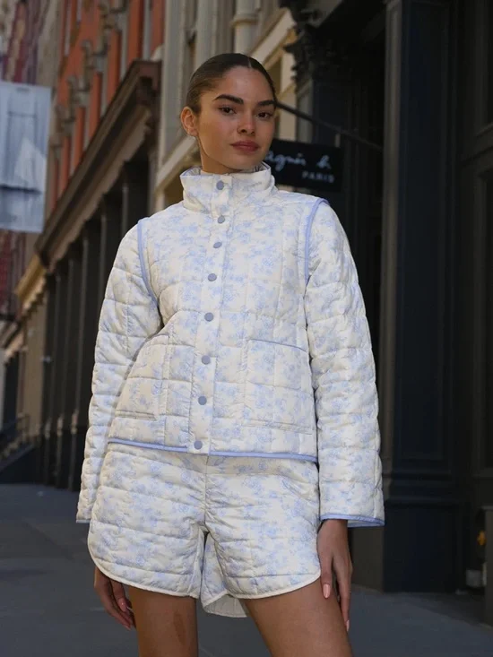 NWT YELLOW THE LABEL IRIS QUILTED SHORTS — BLUE TOILE - Picture 4 of 6